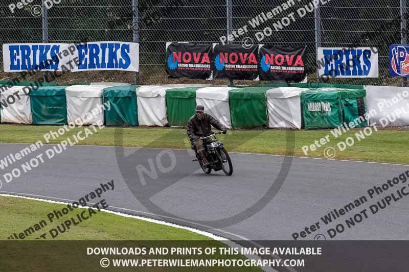 Vintage motorcycle club;eventdigitalimages;mallory park;mallory park trackday photographs;no limits trackdays;peter wileman photography;trackday digital images;trackday photos;vmcc festival 1000 bikes photographs